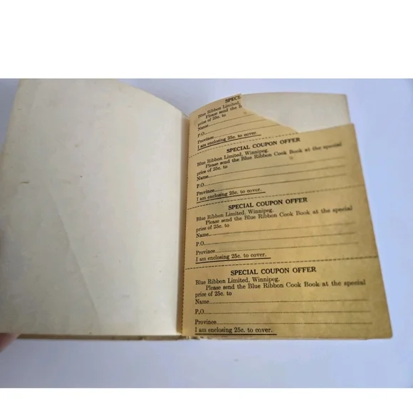 Blue Ribbon Cook Book Vintage Cookbook - Picture 6 of 7